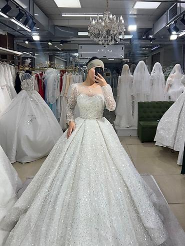 Свадебные платья: Свадебное платье, L, Закрытое, Фатин, Пышное, Пайетки, Б/у at lalafo.kg — 3 Свадебные платья: Свадебное платье, L, Закрытое, Фатин, Пышное, Пайетки, Б/у — 3