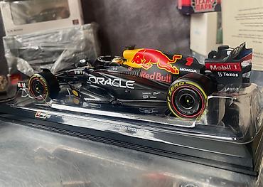 Коллекционная модель Red Bull RB18 Oracle team F1 Champion 2022 Max — 6
