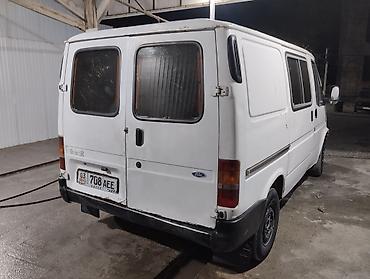 Легкий грузовой транспорт: Легкий грузовик, Ford — 3