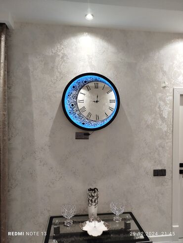 Sifarişlə əl işləri: 3d baralyef əl işi Saat və ayın birlikdə ahəngi Tamamilə əl işidir — 8