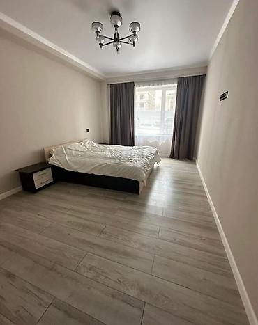 Долгосрочная аренда квартир: 🏡 Сдаётся просторная 2-комнатная квартира в ЖК Discovery 📍 Асанбай — 5