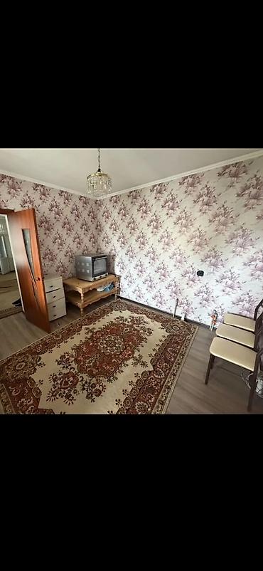 Үйлөрдү ижарага берүү: 60 м², 4 бөлмө, Көк-Жар мкр, Чогуу жашоосу жок — 4