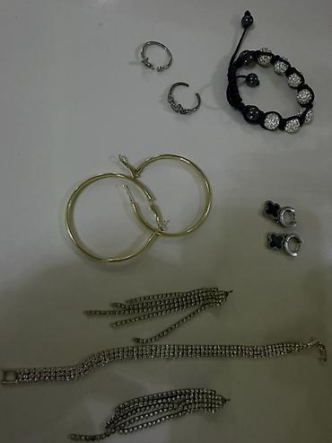 Qadın aksessuarları dəsti
 Hər biri 2 manatdır