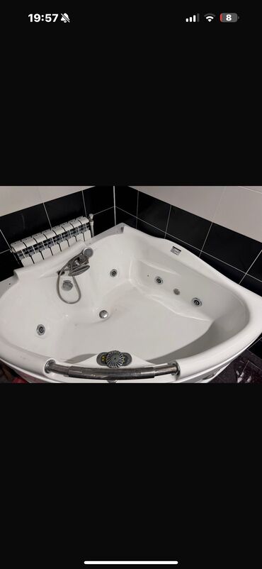 alma sirkəsinin faydaları: Hamam vannası