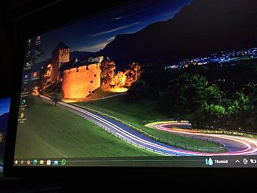 Monitorlar: Salam. SAY VAR. Dell E1912Hf model 19 düymlük geniş ekran monitor — 5