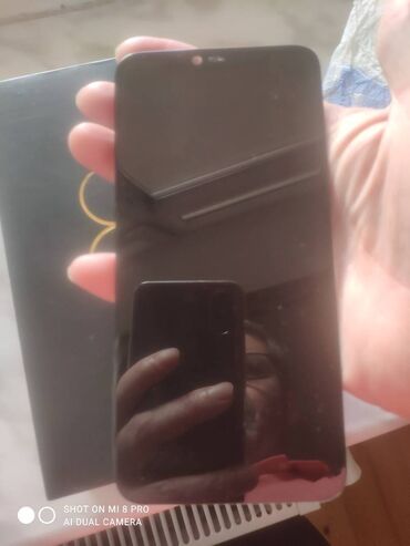 телефон fly с телевизором: Mi 8 pro-ya orijinal üstdən çıxış erkan. 
Tər təmizdir ekran