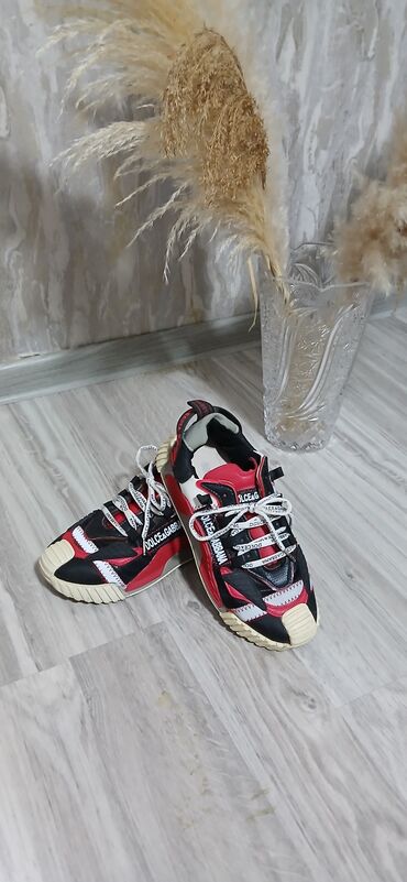 VAZ (LADA): Dolce & Gabbana stilində idman ayaqqabıları - Modellər: iki rəng