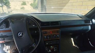 отделка салона авто: Mercedes-Benz E-Class: 1992 г., 2.6 л, Механика, Седан — 5