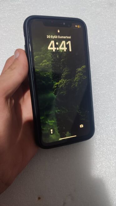 Apple iPhone: IPhone Xr, 128 GB, Ağ, Face ID, Simsiz şarj — 8