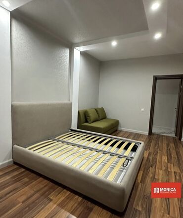 кровати полуторки: Эки кишилик керебет, Сактоо кутусу менен, узуну - 200 см