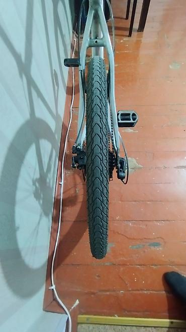 десна 2 велосипед: Şəhər/velosiped - Çərçivə: yüngül metal hardtail, daxili kabel keçidi — 4