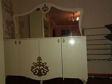 skaf ucuz: Klassik üslubda ağ rəngli bufet-güzgü dəsti - Üst hissədə iri — 1