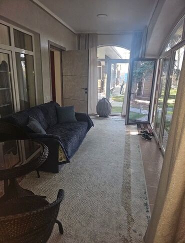 Посуточная аренда домов: 90 м², 3 комнаты, Парковка, Теплый пол, Утепленный — 5