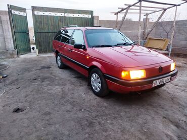 Volkswagen: Volkswagen Passat: 1992 г., 1.8 л, Механика, Бензин, Универсал