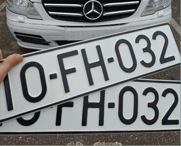 требуется водитель с личным авто: Avtomobil dövlət nömrə nişanı: 10-FH-032 - Format: standart ağ fon