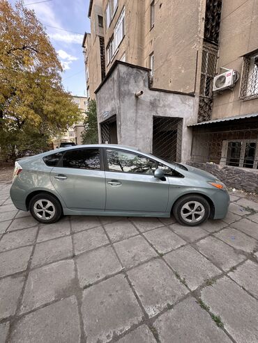 тайоьа: Toyota Prius: 2015 г., 1.8 л, Автомат, Гибрид