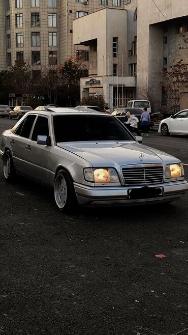 Mercedes-Benz: Mercedes-Benz W124: 1993 г., 3.2 л, Автомат, Бензин, Седан