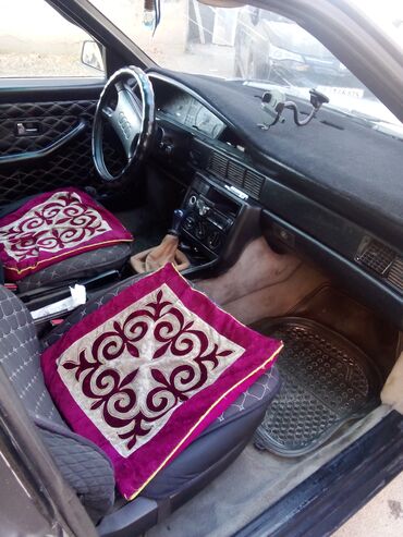 Audi: Audi 100: 1991 г., 2.3 л, Механика, Бензин — 15