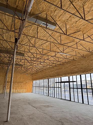 Продажа помещений свободного назначения: Продаётся коммерческое помещение 905 кв.м. (10 соток) Сокулук центр, у — 14