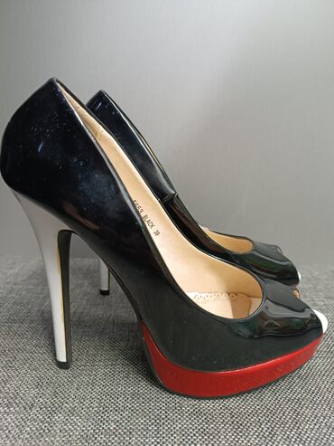 вечерние женские туфли: Туфли 39, цвет - Черный