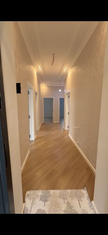 Həyət evləri və villaların satışı: Satılır: Müasir üslubda tikilmiş həyət evi - Memarlıq: Fasadda — 2