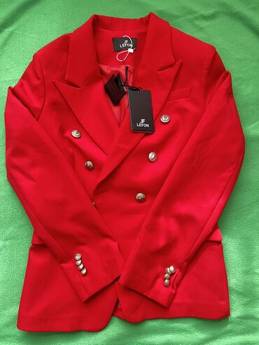 женские пальто: Пиджак в отличном состоянии 1200 размер 44-46
