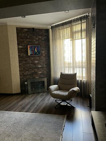 2 bedroom: Современная меблированная квартира с дизайнерским интерьером в стиле — 5