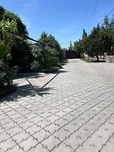 Продажа коттеджей и домов: Частный 2 уровневый дом Адрес: Бишкек, Первомайский район ( — 3