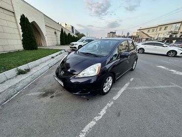 бампер фит ария: Honda Fit: 2009 г., 1.5 л, Автомат, Бензин, Хэтчбэк