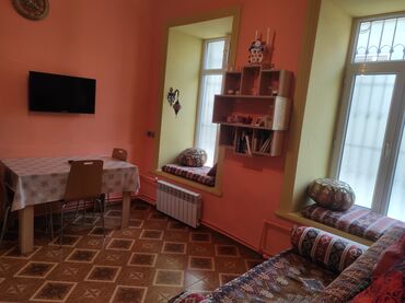 Günlük kirayə mənzillər: 1 otaqlı, Səbail r. r-nu — 12