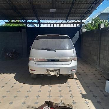 sprinter 315: Toyota Ipsum: 2001 г., Минивэн — 1