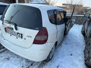 Honda: Honda Fit: 2003 г., 1.3 л, Вариатор, Бензин, Хэтчбэк