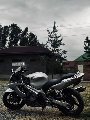 Мотоциклы: Спортбайк Honda, 600 куб. см, Бензин, Взрослый