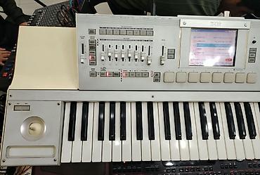 скутер купить бу: KORG M3-61 Music Workstation / Sampler klaviş Model: **KORG M3-61** — 4