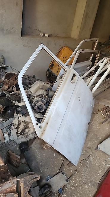 vaz qapı: Niva qapıları 60 aznden başlayan qiymetler - Sol və sağ ön qapılar — 4