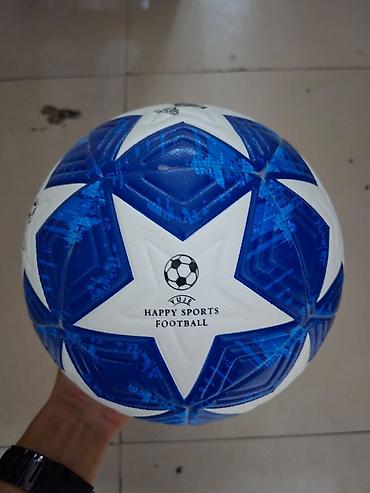 Toplar: Futbol topları 20-25 azn Məhsul təsviri: - Peşəkar oyuna və məşqlərə — 23