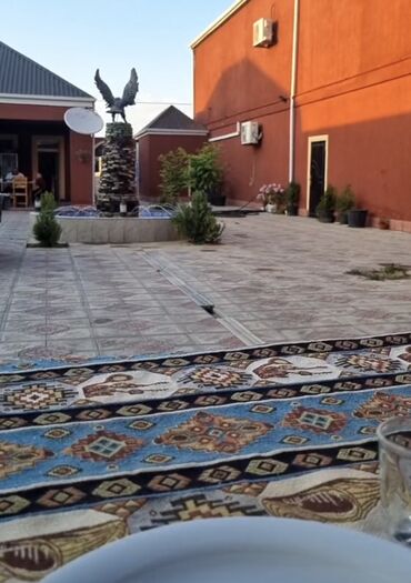 Ofisiantlar: Ofisiant tələb olunur, Kafe, Aylıq ödəniş, 18-29 yaş, 1 ildən az təcrübə
