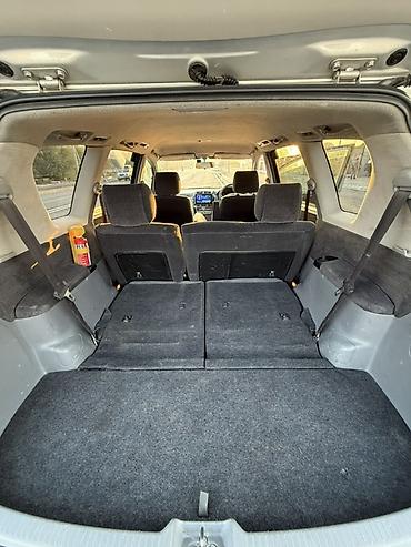 Продажа авто: Toyota Ipsum: 2002 г., 2.4 л, Автомат, Бензин, Минивэн — 8
