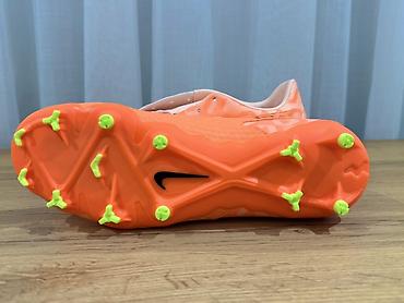 gitara satışı: Butslar Nike, Ölçü: 38, Yeni — 2
