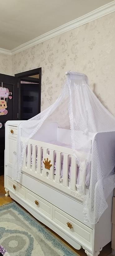 alibebe beşik: Oğlan və qız üçün, İşlənmiş, Çarpayı, Bazalı, Matras ilə, Siyirməli — 2