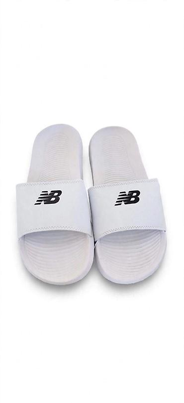 sapa u srcu: New Balance muške/ženske papuče – klasične “slide” sandale - Dizajn — 1