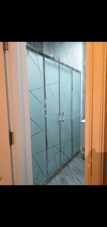 Duş kabinaları, arakəsmələr: Yeni Arakəsmə, Pulsuz çatdırılma — 17