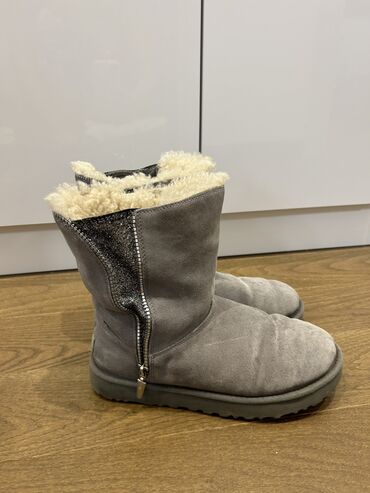 ugg serbia: Ugg boots, color - Silver, 40