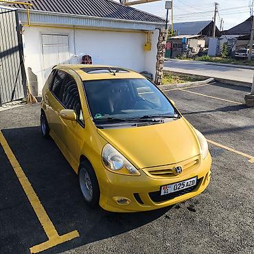 Honda Jazz: 2005 г., 1.3 л, Вариатор, Бензин, Хэтчбэк at lalafo.kg Honda Jazz: 2005 г., 1.3 л, Вариатор, Бензин, Хэтчбэк