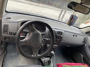 эшк: Daihatsu Sirion: 2005 г., 1 л, Механика, Бензин, Хэтчбэк — 4