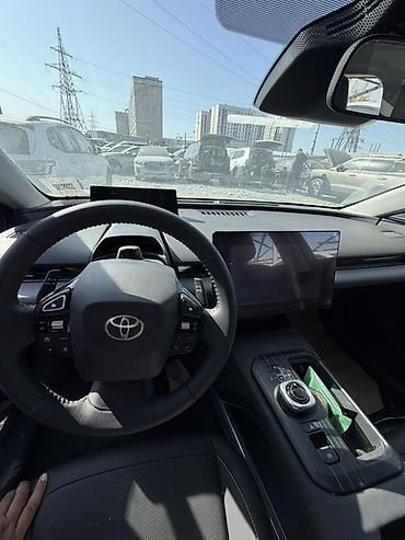 gbt dc: Toyota bZ5: 2026 г., Автомат, Электромобиль, Седан — 4
