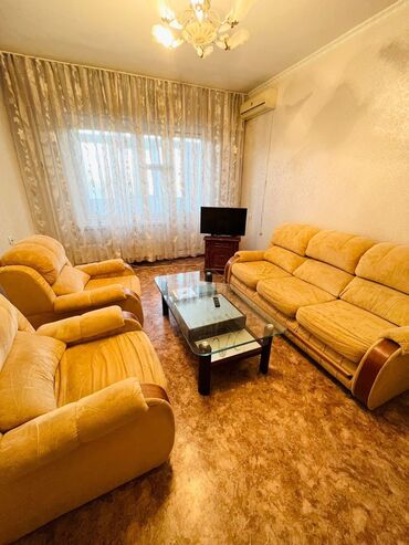 Недвижимость | Бишкек: 2 комнаты, 52 м², 106 серия, 8 этаж, Старый ремонт