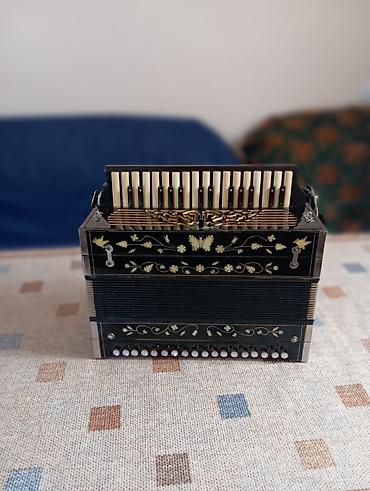1000 manat nece rubl edir: Akustik Akkordeon, İşlənmiş, Ünvandan götürmə — 1