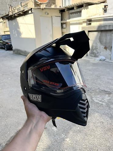 Moto dəbilqələr: VGV kask Salam. Kask yenidir. istifadə olunmayıb. çindən 250 azn + 60 — 12