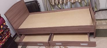 bunk bed: Односпальная кровать с выкатными ящиками для хранения. - Размер — 1